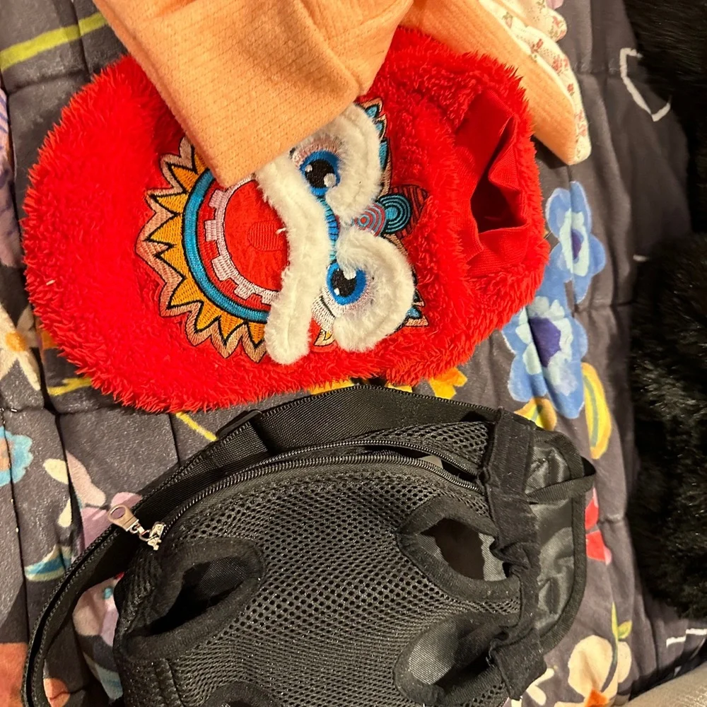 New Puppy carrier, clothes, hat lot XS